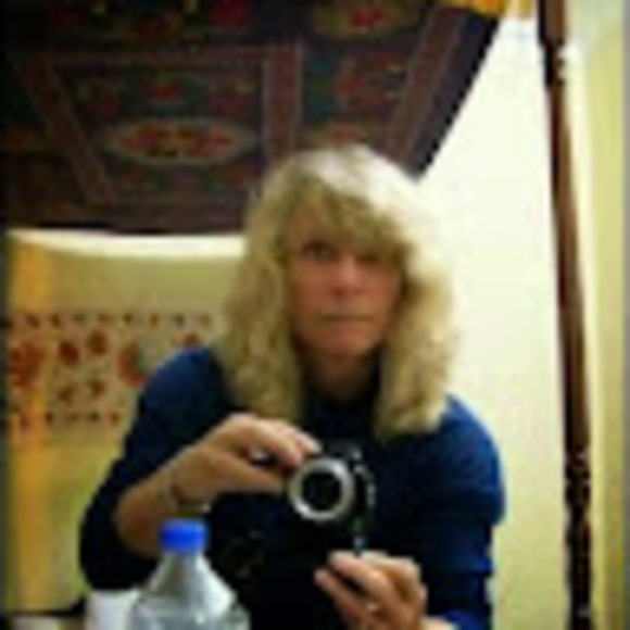 Meet your Posher, Stacey - Picture 1 of 1